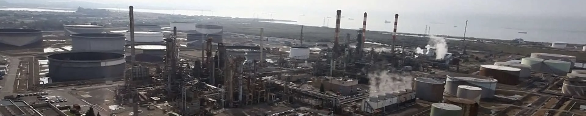 Raffinerie pétrochimique sur la côte méditerranéenne